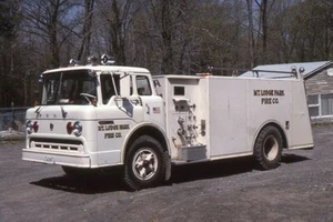 Mountain Lodge Park NY 1967 Ford C Sanford Tanker - Fire Apparatus Slide - Picture 1 of 1
