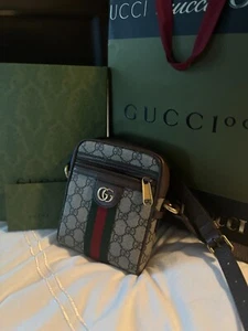 Gucci - 598127 - Borsa a tracolla piccola Ophidia GG Supreme in tela marrone - Foto 1 di 10