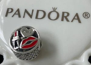 Original Pandora Glamour Kuss Charm #796324ENMX - Bild 1 von 3