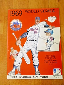 1969 New York Mets World Series Official Program w Team Photo Insert Original - Picture 1 of 3