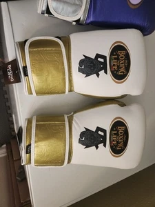 16 Oz Boxing Gloves With strap Or Laces Plus Free Hand Wraps - Picture 1 of 2