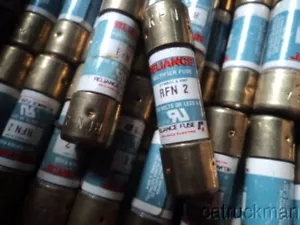 10 pz. Nuovo Reliance RFN2 Fusibili lunghi 2 amp 2 - Foto 1 di 1