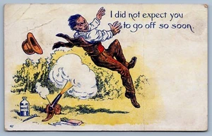 Postal de humor de 1907 cañón disparador hombre a culo - Imagen 1 de 2