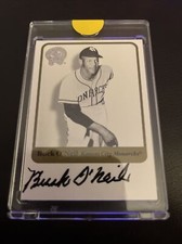 2001 Fleer Greats of the Game Autographs Buck O'Neil Auto Kansas City Monarchs
