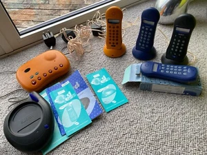 Telefony Swatch DECT i automat do sekretarki nagrań - najlepsze telefony stacjonarne - Zdjęcie 1 z 2