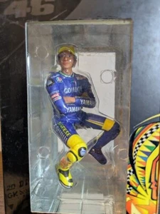 Minichamps 1/12 Scale 312 050046 Valentino Rossi Figurine MotoGP 2005 - Picture 1 of 4