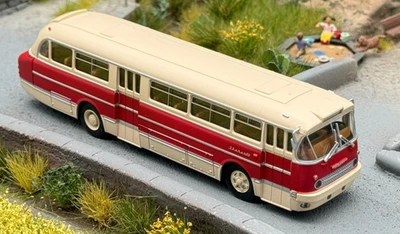 Ikarus 55 Überlandbus "Creme mit Rot " Brekina 59551 OVP 1:87 - Bild 1 von 2