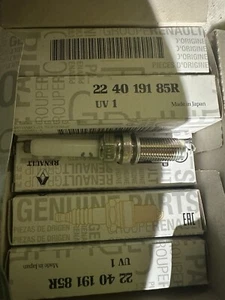 NEW GENUINE RENAULT SPARK PLUG 224019185R - Picture 1 of 2