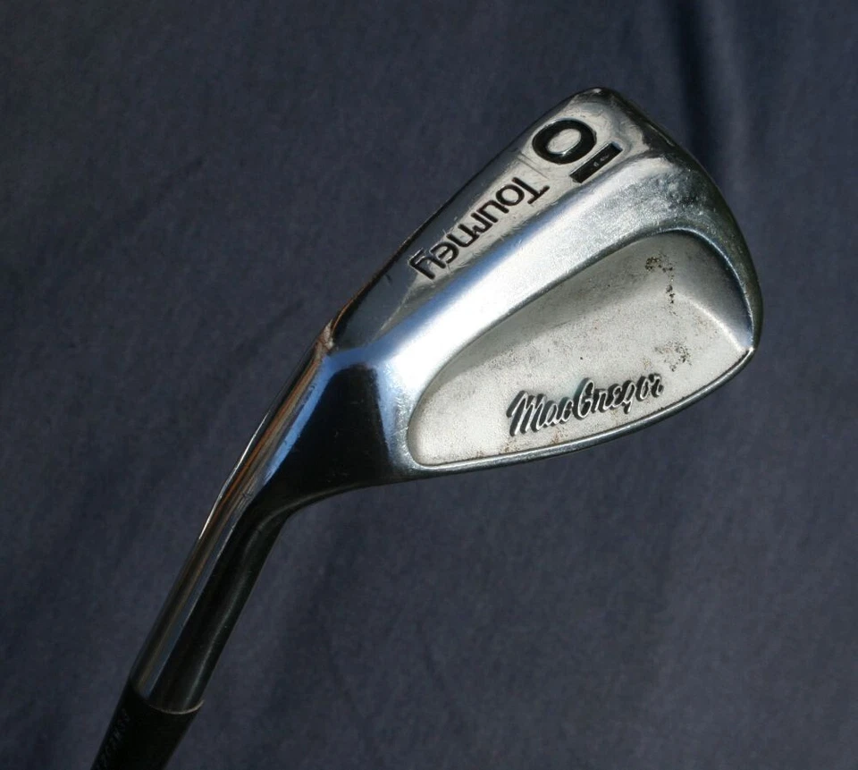 Cuña de lanzamiento de hierro para mano izquierda MacGregor Tourney # 10 PW eje de acero medio Foto 1 de 4