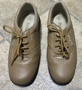 ZAPATOS DE CUERO ESTILO LIBRE CON CORDONES COLOR TOSTADO CLARO FREE-Step para dama talla 4. - Imagen 1 de 9