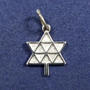 Canadian Centennial Maple Leaf Charm - Canada - 925 Sterling Silver - Picture 1 of 3