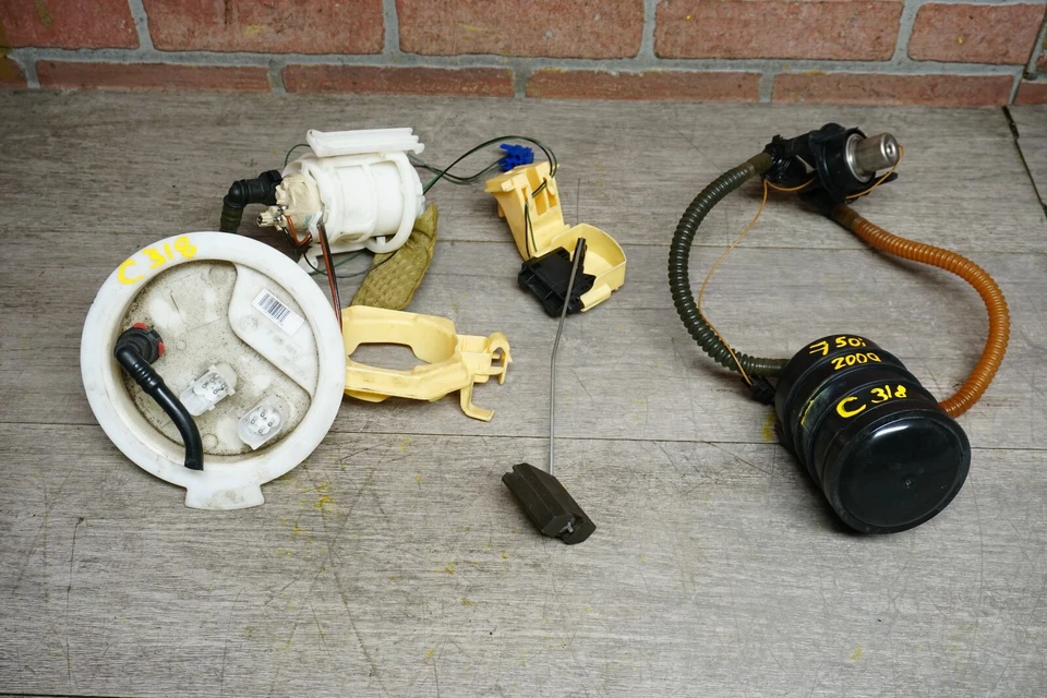 2009-2015 BMW 750I F01 4.4L TANQUE TRASEIRO GASOLINA BOMBA DE COMBUSTÍVEL SENSOR DE NÍVEL DO REMETENTE 90K FABRICANTE DE EQUIPAMENTO ORIGINAL - Imagem 1 de 4