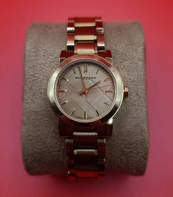 RELOJ BURBERRY MUJER CUARZO USADO BU9227 CORREA ORO CON ESFERA DORADA Foto 1 de 4