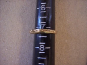 Anillo con astillas de diamantes en tono oro fósil talla 7 1/4 - Imagen 1 de 1