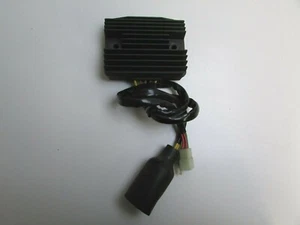Honda CB900 F Regulator Rectifier, SH689A-13, 3 & 4 Pin, Hornet, 2002, 2003 J11 - Picture 1 of 9