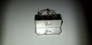 Gleichrichter B250 C100v aus Loewe Opta Bella 67 Typ 82 020 Röhrenradio - Bild 1 von 1