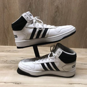 Zapatillas deportivas Adidas Hoops 2.0 blancas medias negras para hombre talla 10.5 EE. UU. - Imagen 1 de 7