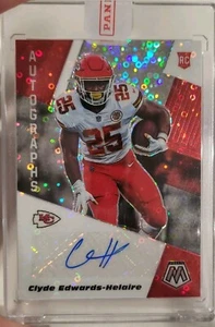2020 Panini Mosaic Clyde Edwards-Helaire No Huddle Disco Prizm Rookie Auto - Picture 1 of 6