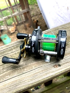Cyclone C5500 BAITCASTROLLE IN GUTEM ZUSTAND SIEHT TOLL AUS - Bild 1 von 7