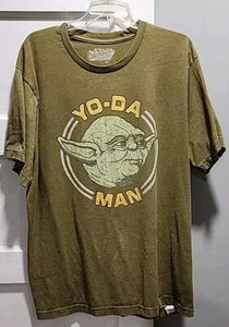 Camiseta Old Navy Collectabilitees Totalmente Clásica Yoda Hombre Talla XXL Verde - Imagen 1 de 5
