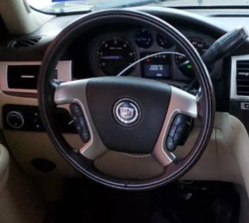 2007-2010 Cadillac Escalade LH Driver Steering Wheel Airbag OEM - Image 1 of 3