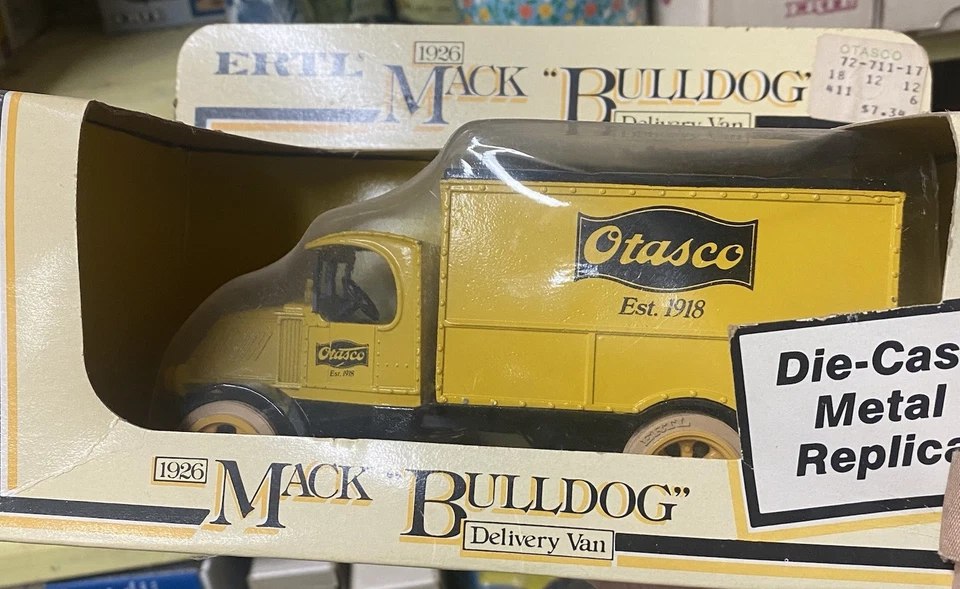 CORGI Race Image 1993 Limited 1/64 #28 DAVEY ALLISON HAVOLINE Transporter MB-NIB - Image 1 of 1