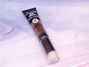 Revlon ColorStay Skin Awaken 5-in-1 Concealer 24 Hours 078 0.27oz - Picture 1 of 4