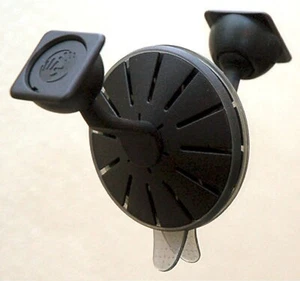 GENUINE TomTom GO 930 730 920 720 GPS Window Mount BLACK suction 630 windshield - Picture 1 of 3