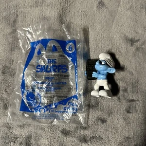 Brainy Smurf 2011 McDonalds Mini Figure Happy Meal Toy #6 w/ Cell Phone Used - Picture 1 of 2