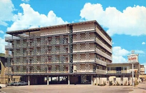 Evansville Indiana Jackson House - Inn America Postcard - Picture 1 of 2