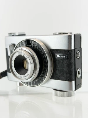 Ricoh Auto Shot Rikenon 2,8/35mm Film Camera Japan [NEAR MINT] 1dayShipping - Image 1 of 4