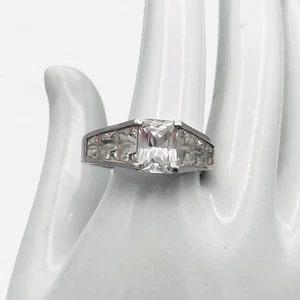 Anillo de compromiso Diamonique corte esmeralda talla 8 plata esterlina circonita cúbica circonita cúbica - Imagen 1 de 10