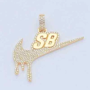 Colgante personalizado con letra de moissanita de corte redondo de 2,30 quilates chapado en oro amarillo real de 14 quilates - Imagen 1 de 5