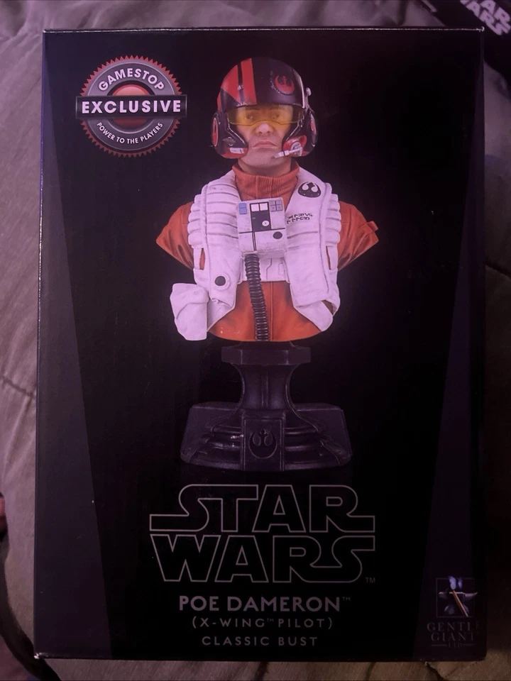 Star Wars Poe Dameron Gentle Giant Bust Game Stop X Wing Pilot #2622 Of 4000 - Image 1 of 2