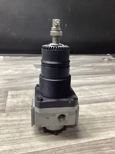 Milton 1/2" NPT High Pressure FRL Regulator 1115-8 #106N75 - Picture 1 of 4