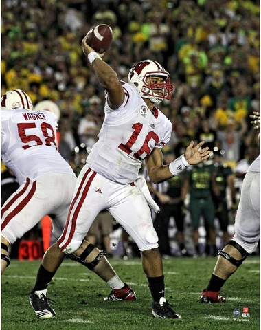 Russell Wilson Wisconsin Badgers Unsigned Throwing 11" x 14" Photo - Fanatics Cover