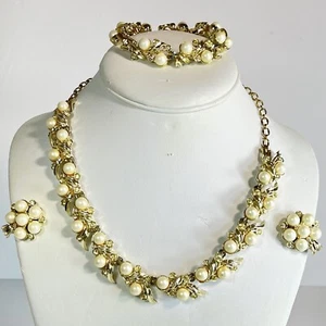 Vintage 1960s Sarah Coventry Jewelry Set - Necklace, Bracelet & Clip Earrings - Picture 1 of 9