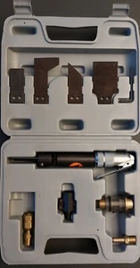 Alliance Pneumatic Air Hammer 5 Chisels As New in Carry Case - Picture 1 of 4