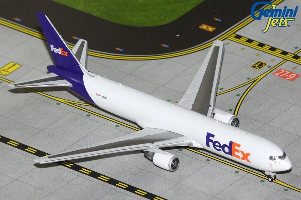 FedEx Boeing 767-300F New Livery Gemini Jets GJFDX2311 Scale 1:400 IN STOCK - Image 1 of 1