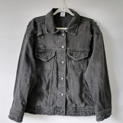 Chaqueta de mezclilla envejecida con botones cuello negro No Boundaries para mujer talla L Foto 1 de 4