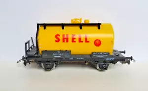 HO scale PIKO SHELL tank car - Picture 1 of 6