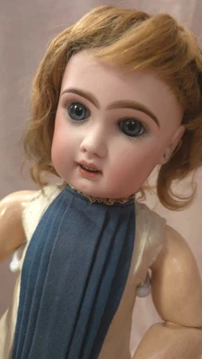 poupée ancienne tête Jumeau Taille 8 - Photo 1/4