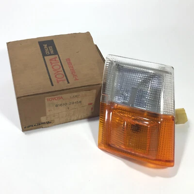 Conjunto de lámpara genuino estacionamiento y liquidación derecha Toyota Corona RT132 TT132 NOS JAPÓN Foto 1 de 4
