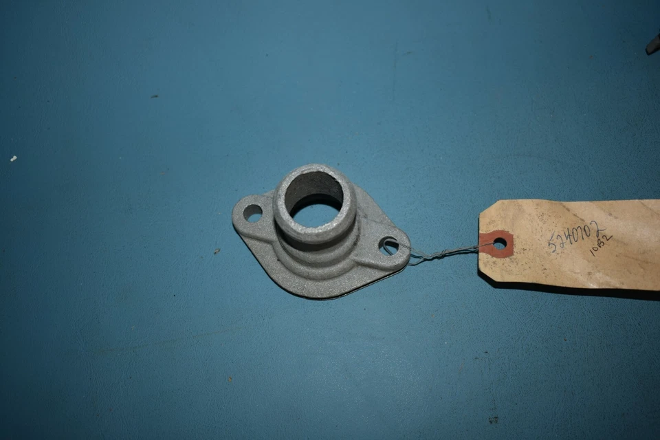 Dodge Omni 1978 79 carcasa de salida de agua nuevo Mopar 5240702 Foto 1 de 3