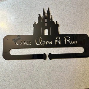 RASSEN MEDAILLE DISPLAY RACK HALTER AUFHÄNGER DISNEY SCHLOSS 5K 10K HALBMARATHON - Bild 1 von 5