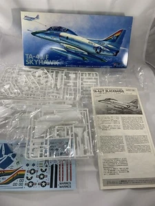 Fujimi TA-4J/F Skyhawk #25025 1/72 Model Kit 1987 Japan Open Box Complete - Picture 1 of 13