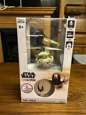 World Tech Toy Star Wars Mandalorian The Child Baby Yoda Motion Sense Helicopter - Image 1 of 4
