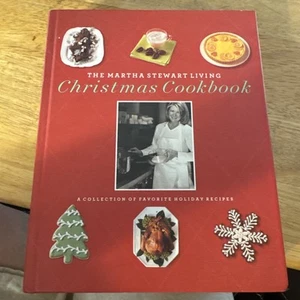 “The Martha Stewart Living Christmas Cookbook” - Picture 1 of 3