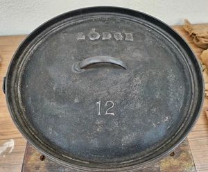 Vintage Lodge No. 12 1200 Footed Cast Iron Dutch Oven with Lid & Bail CUSTOM BOX - Picture 1 of 16