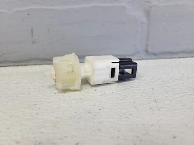 2015-2018 Nissan Murano Brake Light Lamp Stop Switch OEM - Image 1 of 4